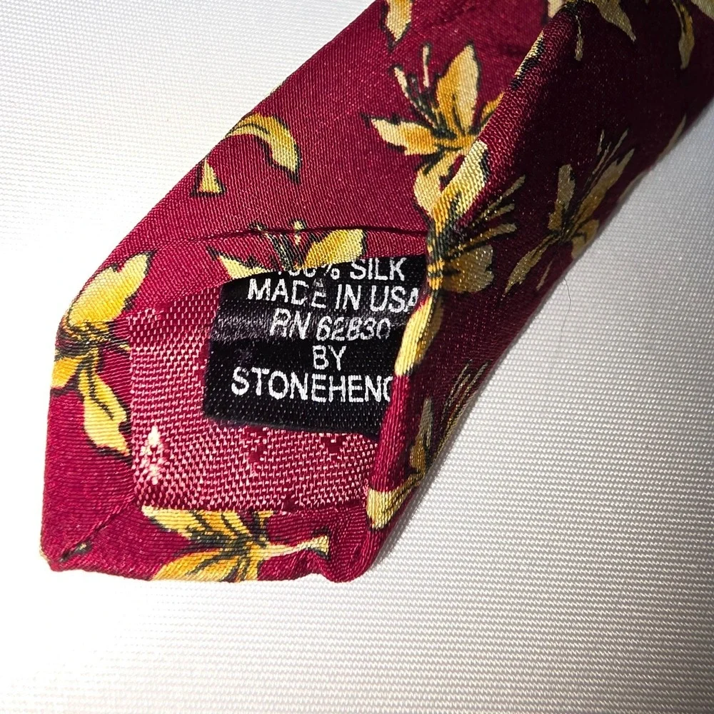 J Garcia Mens Silk‎ Necktie Burgundy Yellow Lily Floral Stonehenge Made in USA
